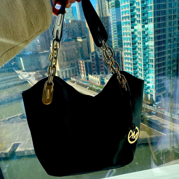 Michael Kors Handbags - Michael Kors Lilly MK Chain Tote